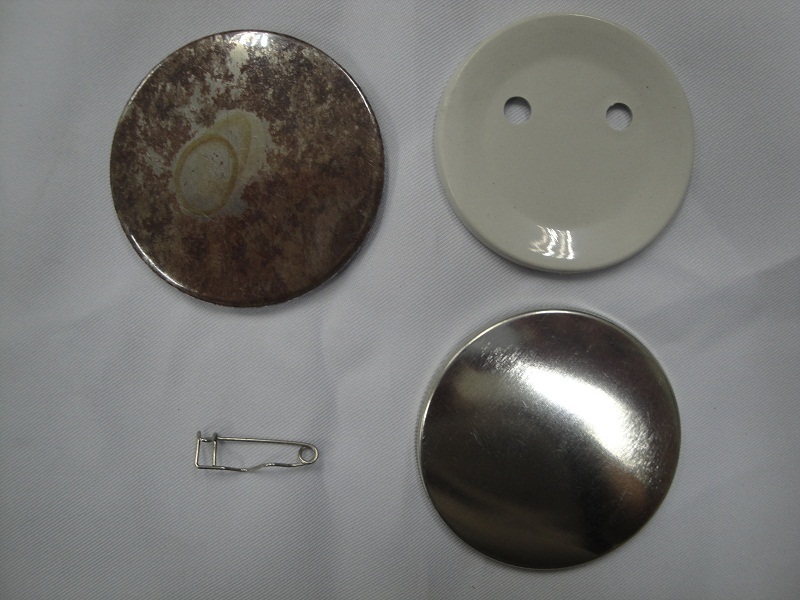 button pins 58 mm